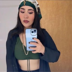 Meet your Posher, Julieta